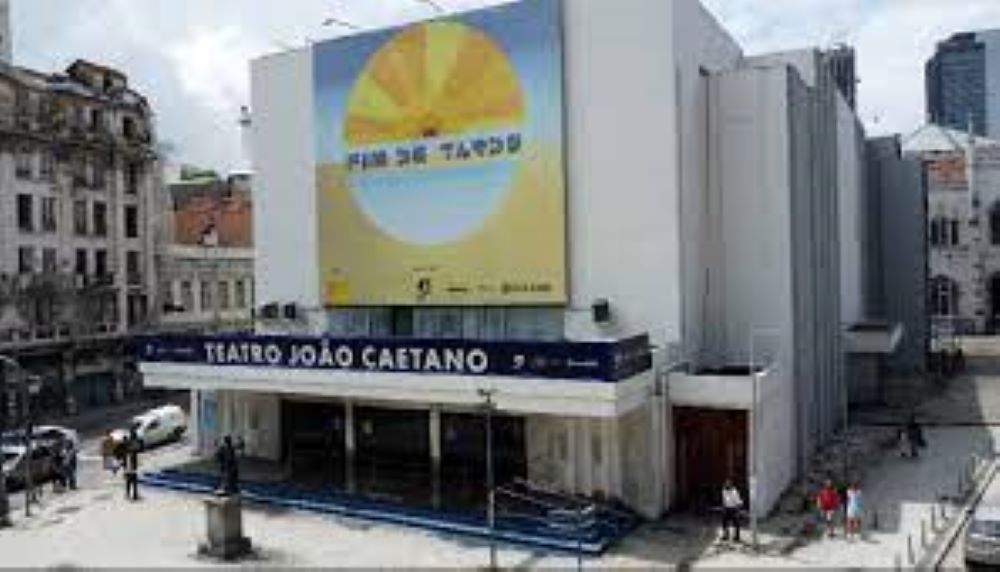 PROJETO FIM DE TARDE APRESENTA LECY BRANDÃO no Teatro João Caetano