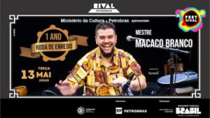 MESTRE MACACO BRANCO COMEMORA UM ANO DE SUA RODA DE ENREDO NO TEATRO RIVAL PETROBRAS