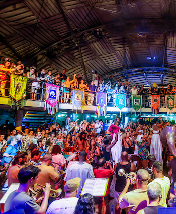 Ensaios Pré-Carnavalescos do Cordão do Boitatá no Circo