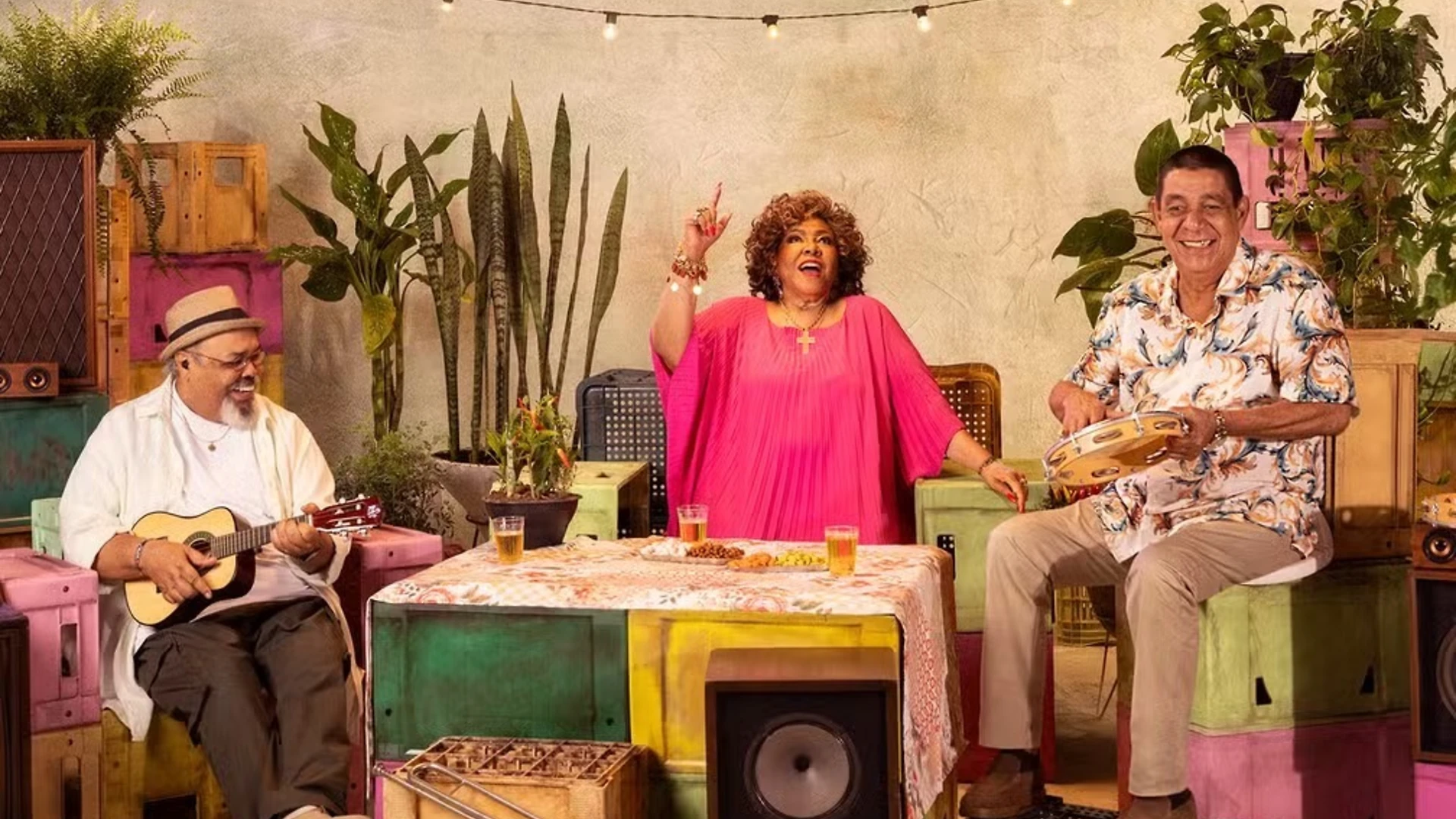 Alcione, Zeca Pagodinho e Jorge Aragão se encontram no Maracanã em noite histórica do samba