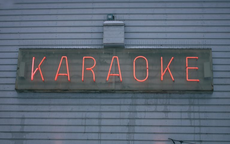 Karaoke in Rio de Janeiro: where to sing every day